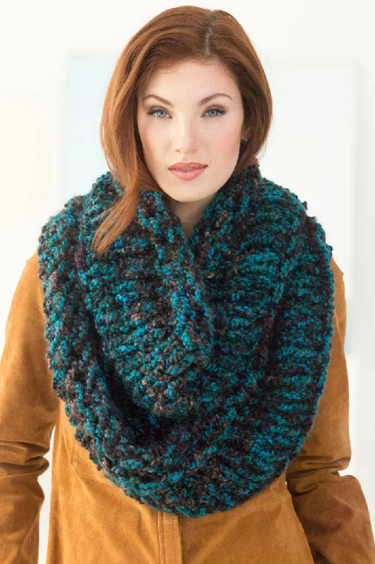 - Natural latex pet mattressQuick Three-Strand Cowl (Knit)