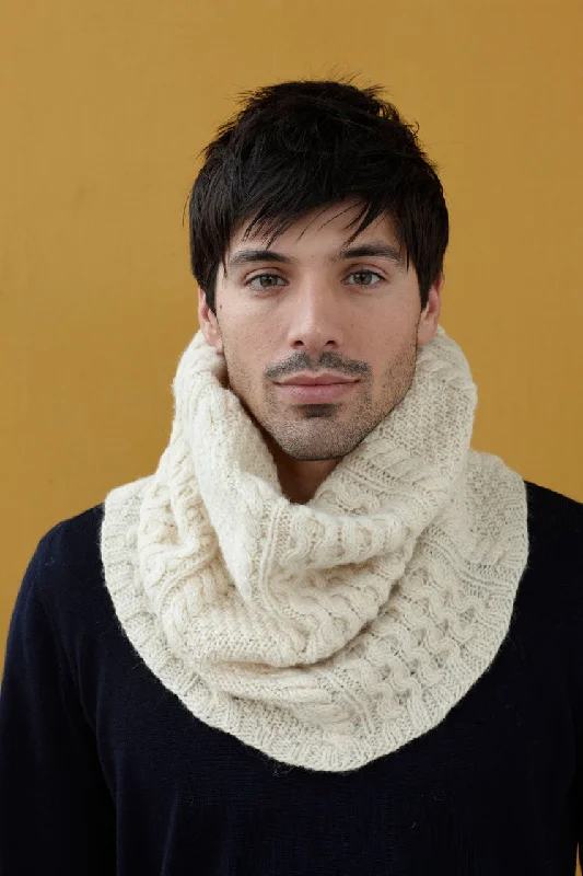 -Anti-scratch sofa protective coverCabled Cowl Pattern (Knit)