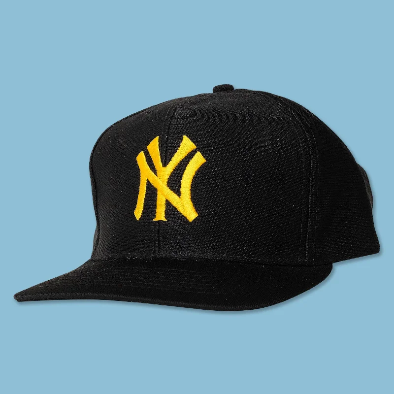 - Remote interactive pet feederVintage New York Yankees Snapback