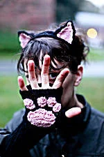 - Postoperative pet anti-licking Elizabethan collarCat Headband and Wrist Warmers Pattern (Knit)