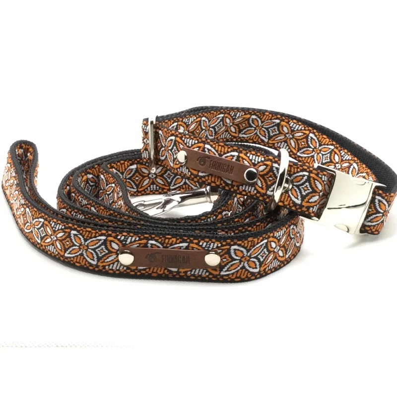 ---Brown Clover 25mm Collar and Lead