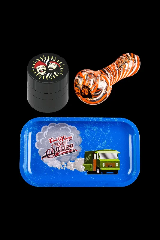 - Postoperative pet anti-licking Elizabethan collarCheech & Chong Small Kit