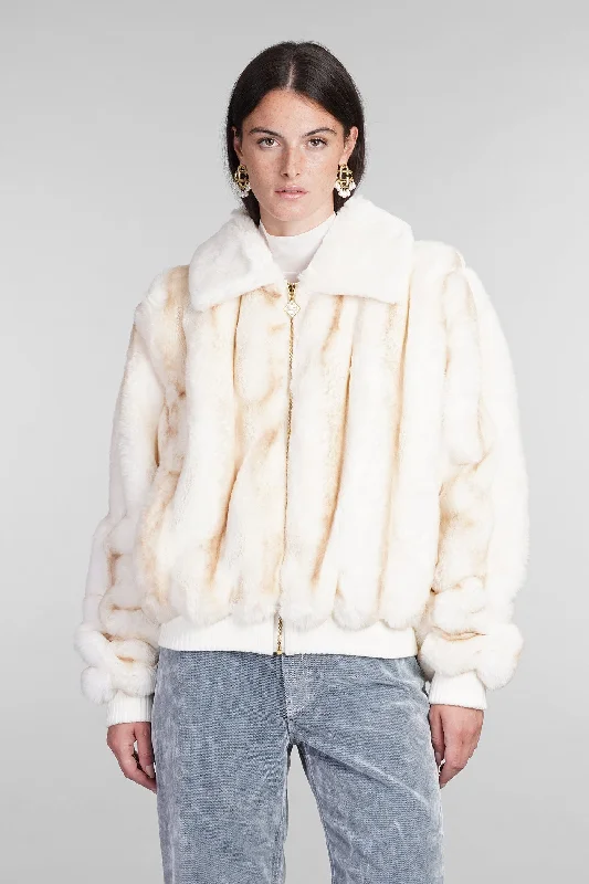 Fur in beige polyester